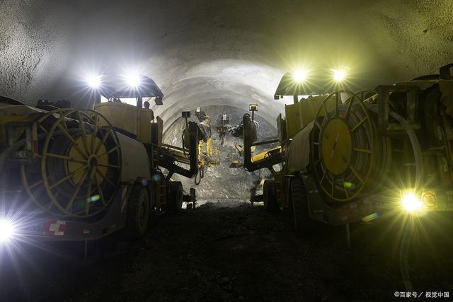 礦山信息化演進(jìn)與數(shù)字孿生驅(qū)動(dòng)的智慧礦山關(guān)鍵技術(shù)